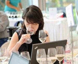 Catherine Yen (キャサリン・イェン)